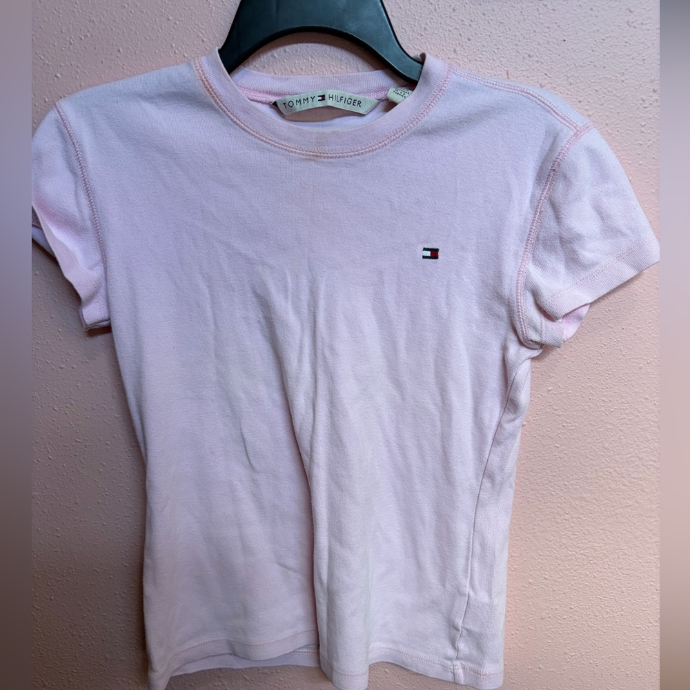 Tommy Hilfiger light pink crewneck baby t-shirt Medium